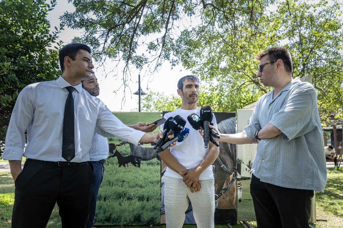 Bu yıl 99'uncusu düzenlenecek Gazi Koşusu öncesinde "Yıldızlarla Kahvaltı" organizasyonu...