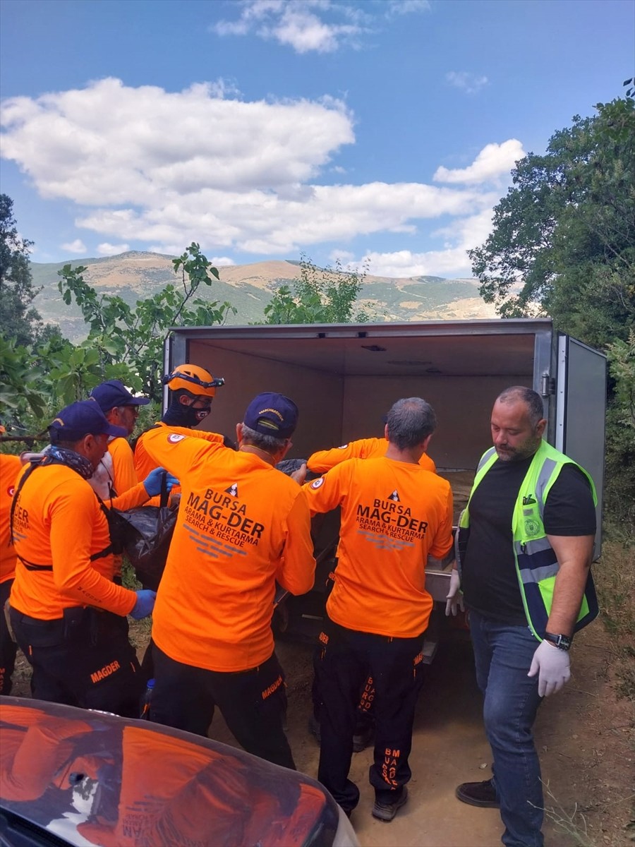 Bursa'nın Gemlik ilçesinde 5 gündür kayıp olarak aranan yaşlı kadın, ölü bulundu.