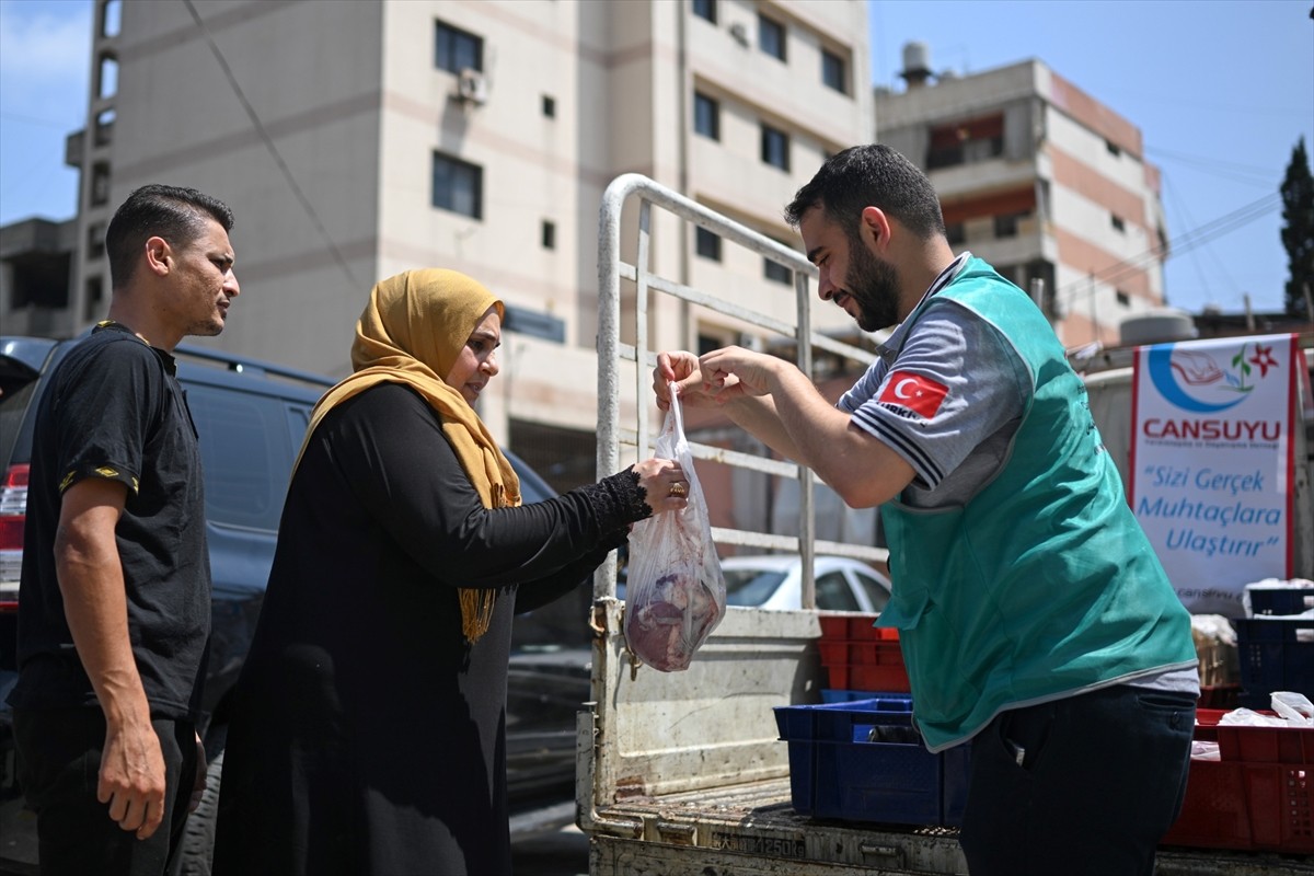 Cansuyu Yardımlaşma ve Dayanışma Derneği, bu yılki kurban organizasyonu kapsamında yaklaşık 1...
