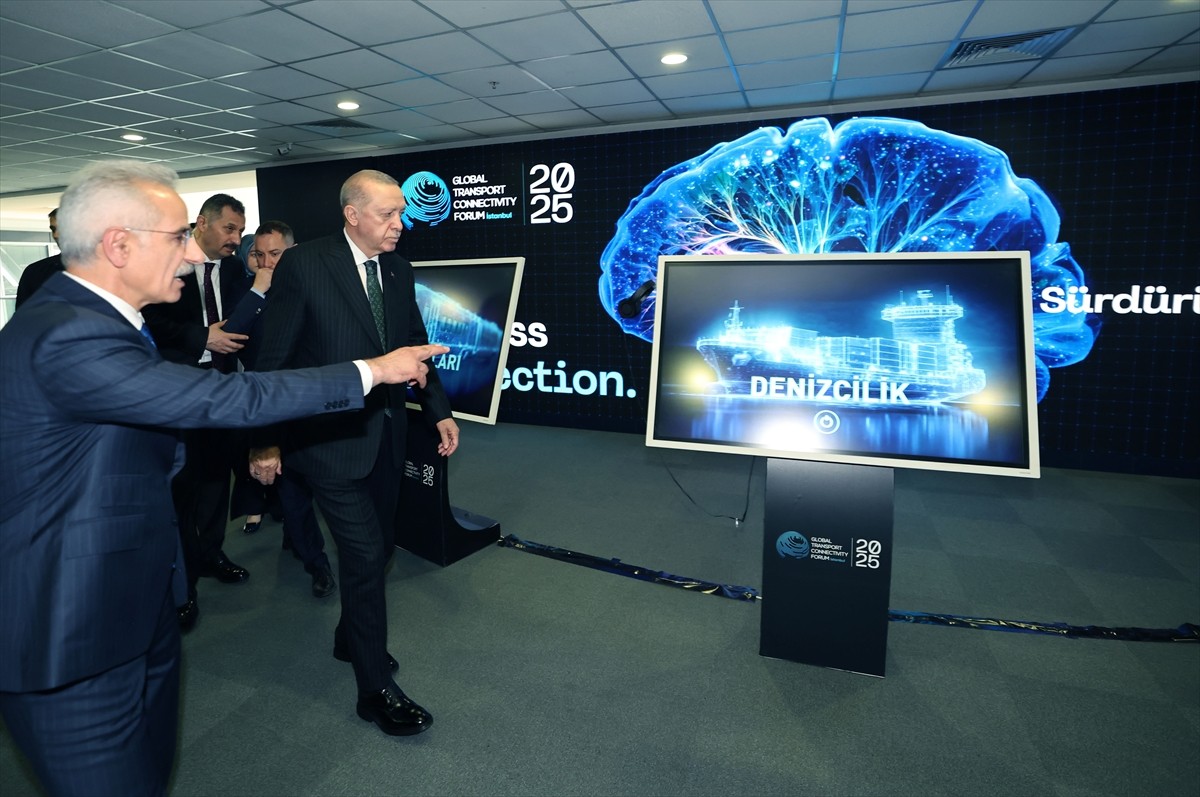 Cumhurbaşkanı Recep Tayyip Erdoğan, İstanbul Lütfi Kırdar Uluslararası Kongre ve Sergi Sarayı'nda...