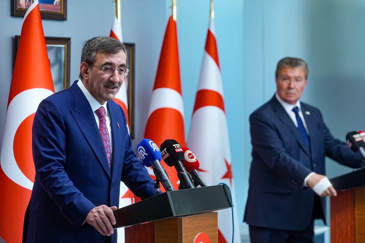 Cumhurbaşkanı Yardımcısı Cevdet Yılmaz (solda), çeşitli temaslarda bulunmak üzere KKTC'nin...