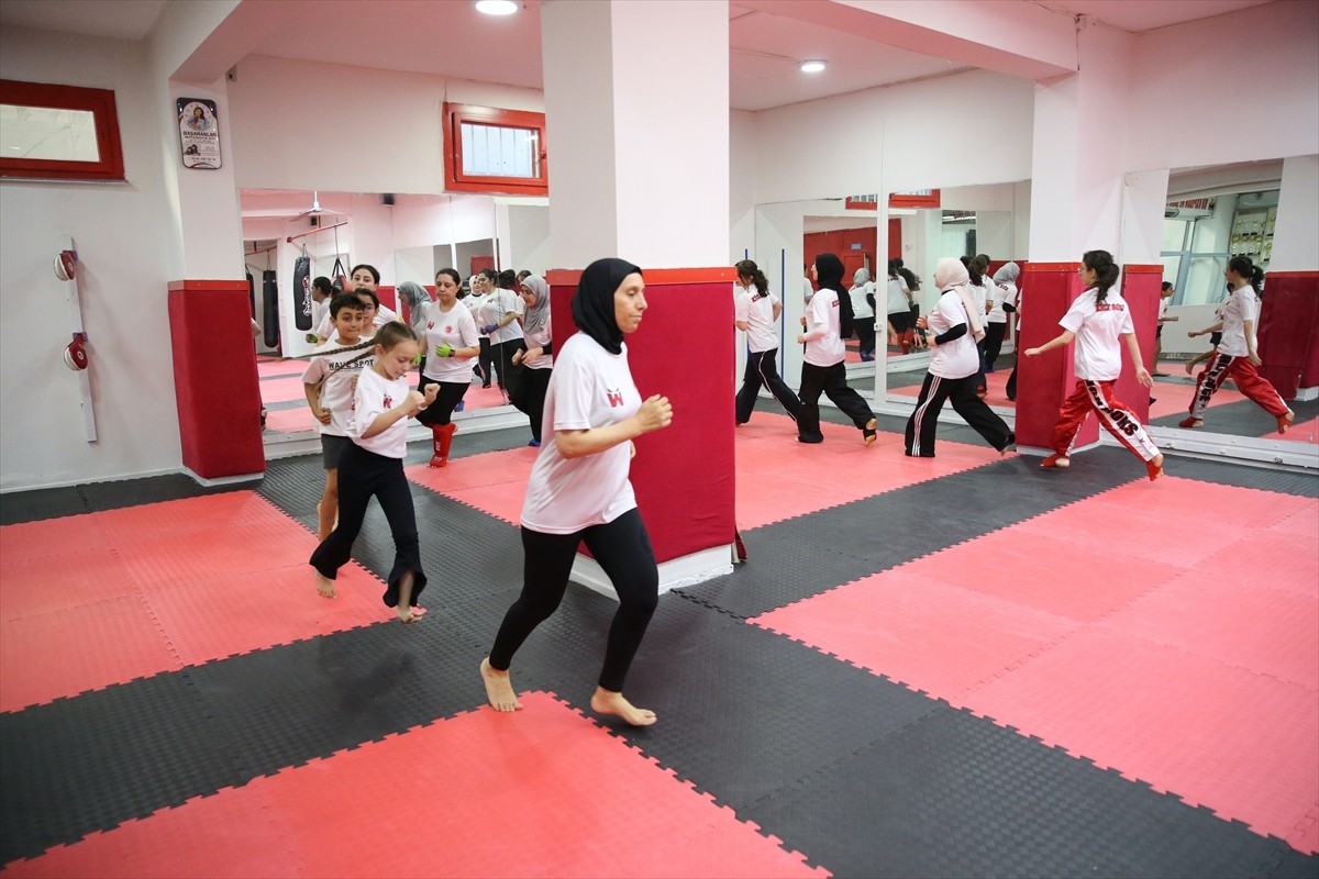 Diyarbakır'da oğluna böbreğini veren kadın sporcu, Türkiye Açık WAKO Dünya Kupası'nda ikincilik...