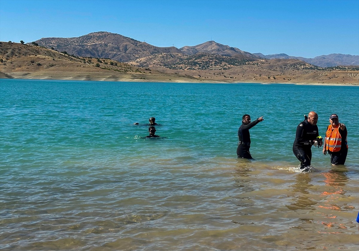 Diyarbakır'ın merkez Sur ilçesinde sulama amaçlı kullanılan gölete giren kişi boğuldu.