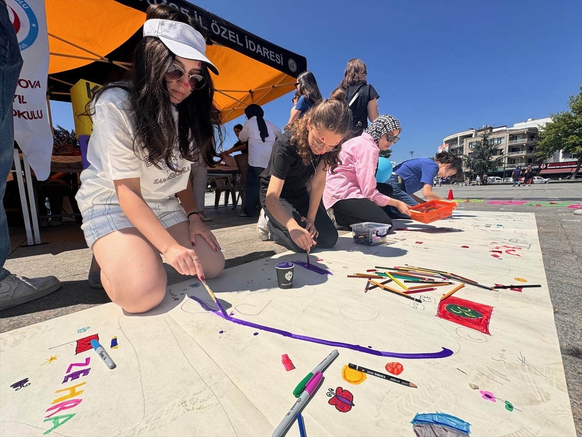 Düzce'de hayata geçirilen eğitim projesi "Kissamu"nun sene sonu kapanış programı yapıldı....