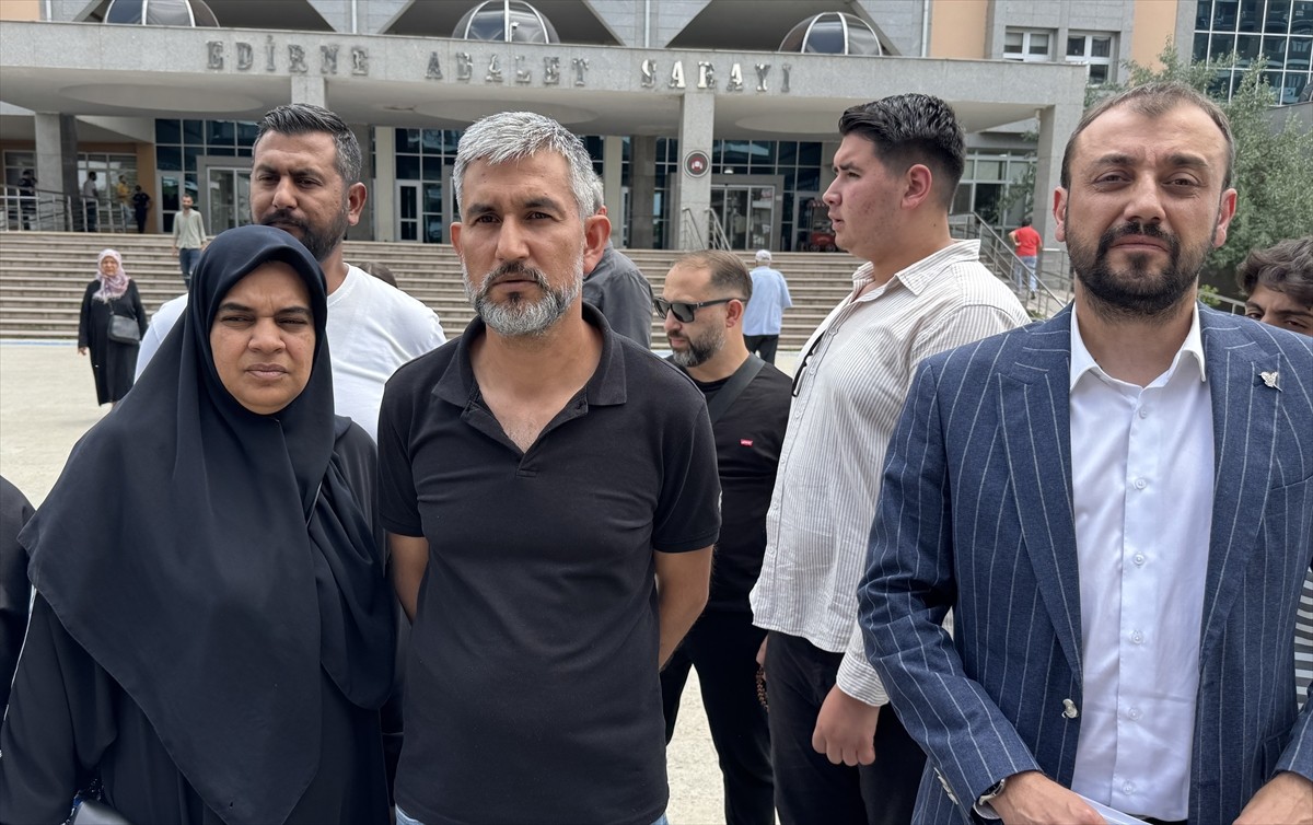 Edirne'de 16 yaşındaki Gülden Coni'yi okul bahçesinde bıçakla öldüren sanığın yargılanmasına...