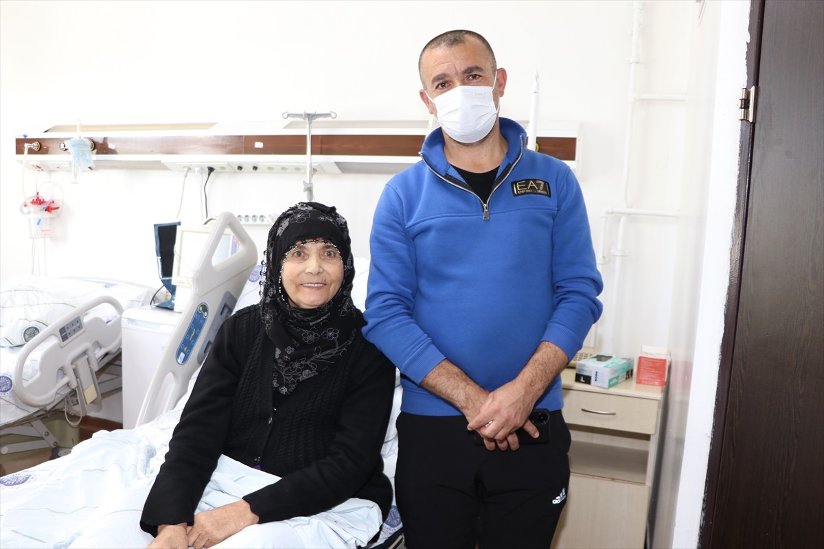 Erzurum'da karaciğer yetmezliği nedeniyle 6 yıldır nakil bekleyen 60 yaşındaki Suriye Yaşa...