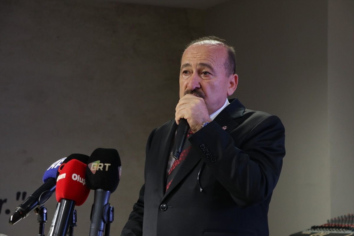 Gaziantep Futbol Kulübü'nde Memik Yılmaz, başkanlığa yeniden seçildi. Yılmaz, açıklamalarda...