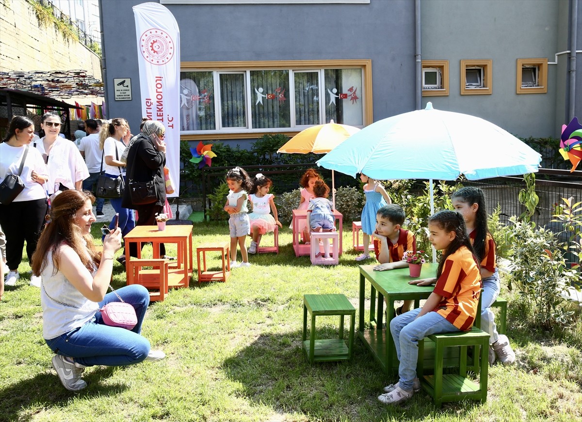 Giresun'da anaokulunda öğrencilere bina dışında da eğitim imkanı sunan "Orman Okulu Projesi"...