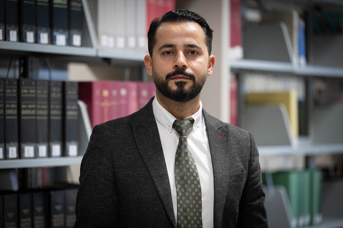 Hızlı mesajlaşma uygulaması üzerinden telif hakkı başta olmak üzere yasa dışı içerik paylaşan...