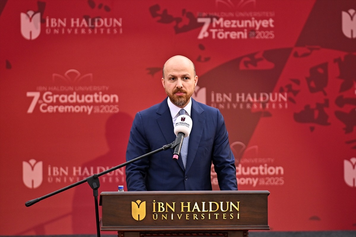 İbn Haldun Üniversitesinin (İHÜ) 7. Mezuniyet Töreni, üniversitenin Başakşehir yerleşkesinde...