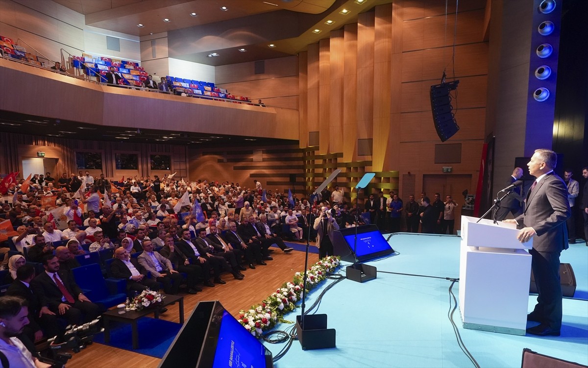 İçişleri Bakanı Ali Yerlikaya, AK Parti İstanbul İl Başkanlığınca Haliç Kongre Merkezi'nde...