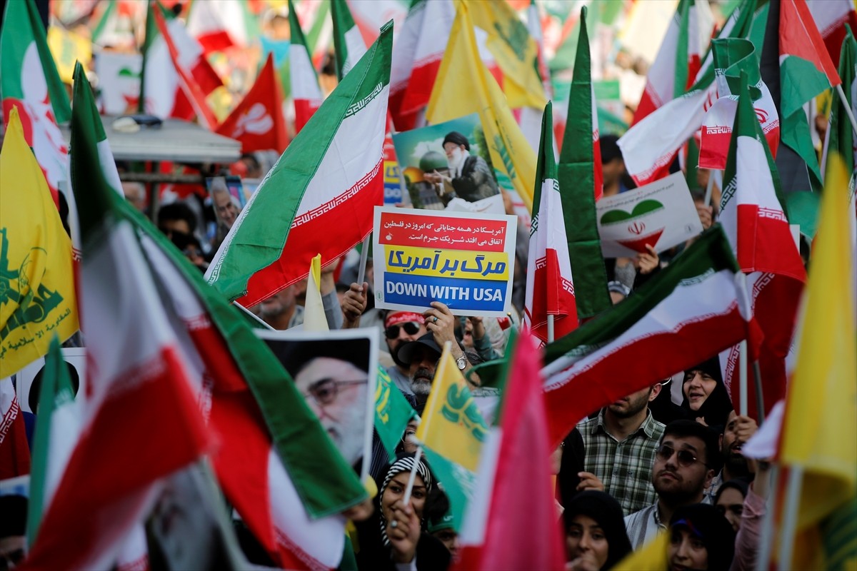 İran'da bugün yapılması planlanan dini bayramlardan Gadir-i Hum kutlamaları İsrail'in sivil...