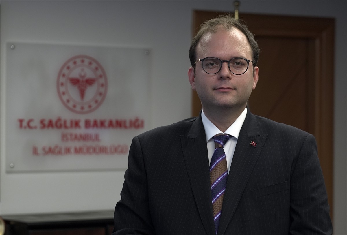 İstanbul İl Sağlık Müdürü Doç. Dr. Abdullah Emre Güner, İstanbul Valiliğine bağlı olarak İl Yüzme...