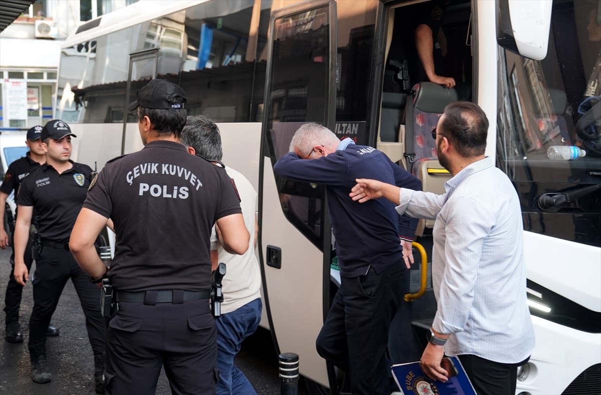 İstanbul merkezli 3 ilde hastaların ameliyat gününü öne alma bahanesiyle "bıçak parası" talep...