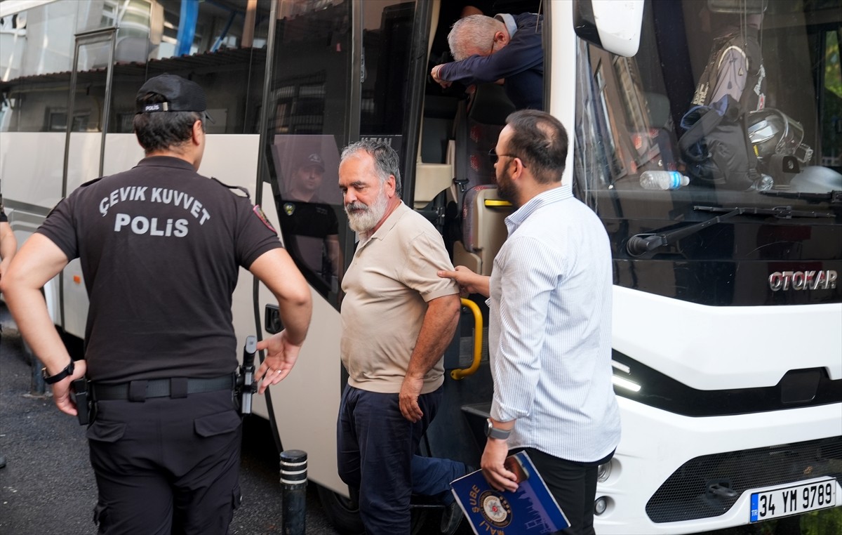 İstanbul merkezli 3 ilde hastaların ameliyat gününü öne alma bahanesiyle "bıçak parası" talep...