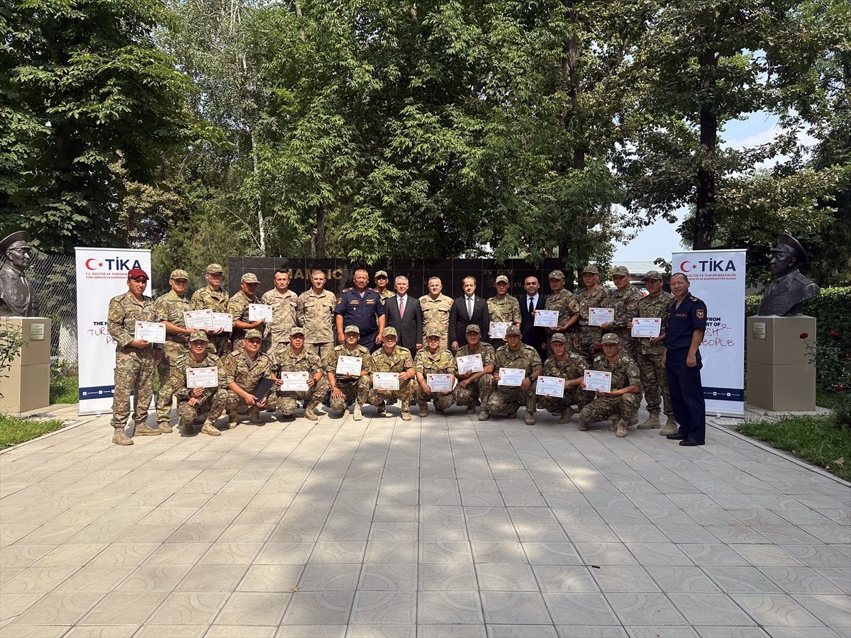 Jandarma Genel Komutanlığı, Türk İşbirliği ve Koordinasyon Ajansı Başkanlığının (TİKA) desteğiyle...