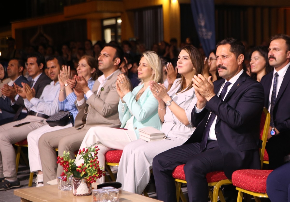 Kahramanmaraş merkezli 6 Şubat 2023’teki depremlerin ardından Hatay'ın toplumsal ve kültürel...