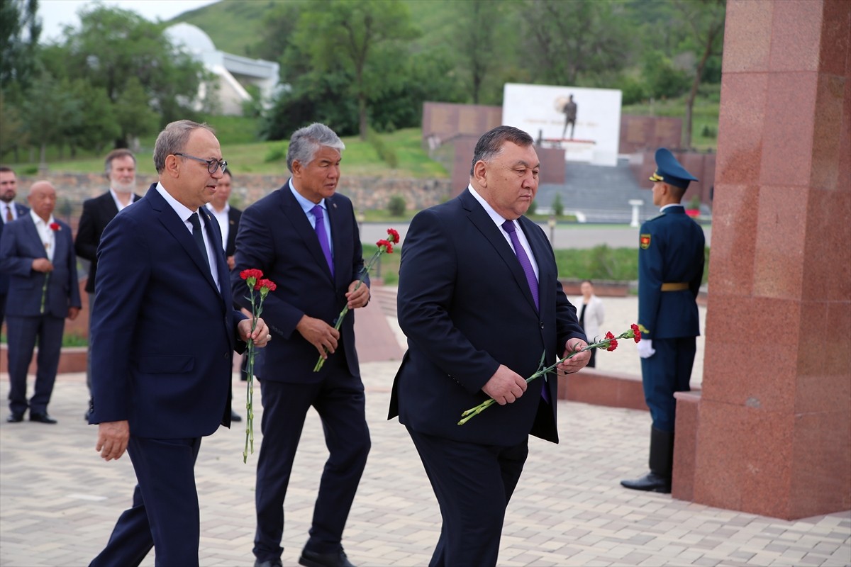 Kırgızistan'da bulunan Cengiz Aytmatov Enstitüsü'nün Başkanı ve MHP Genel Başkan Yardımcısı Prof....