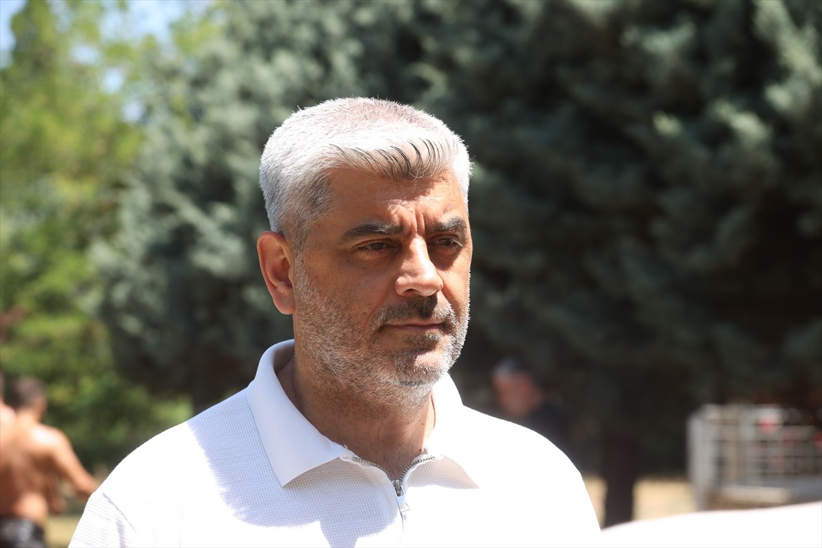 Kocaeli Büyükşehir Belediyesi Kağıtspor Kulübünün deneyimli pehlivanları ile genç güreşçileri, 4-6...