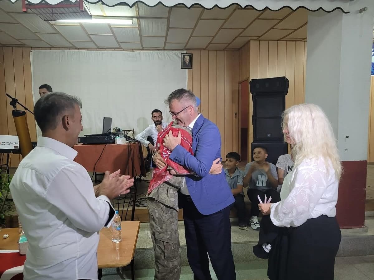 Konya'nın Seydişehir ilçesinde zihinsel engelli Ahmet Bezci'ye düzenlenen temsili asker...