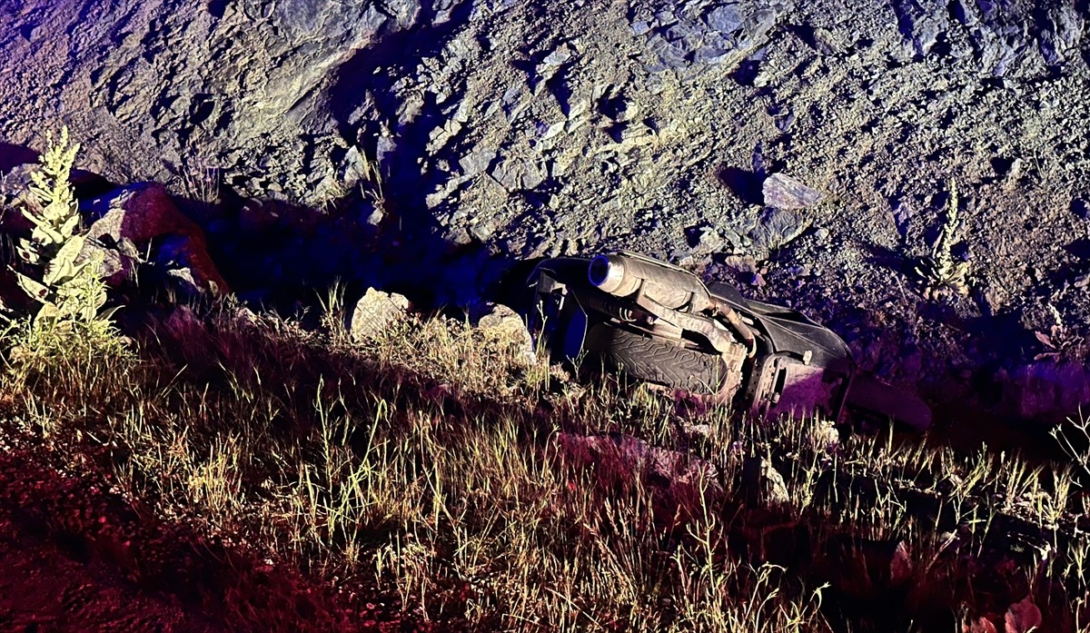 Konya’nın Selçuklu ilçesinde devrilen motosikletin sürücüsü hayatını kaybetti, yanında bulunan...