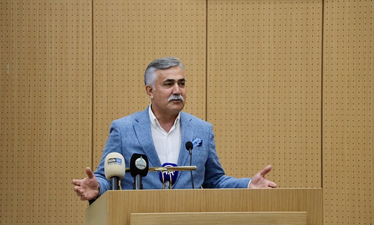 Kredi Garanti Fonu (KGF) Yönetim Kurulu Başkanı Erdoğan Özegen, Kocaeli Ticaret Odasının (KOTO)...