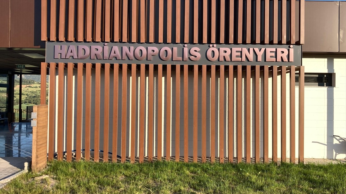 Kurban Bayramı'nda Karabük'teki Hadrianopolis Antik Kenti'ni ziyaret edenler tarihte yolculuk...