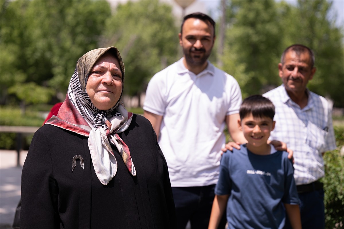 Kurban Bayramı'nı Ankara'da geçiren aileler, gençler ve çocuklar, bayramın üçüncü gününde Gençlik...