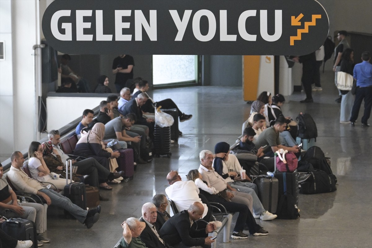 Kurban Bayramı tatilini memleketlerinde ya da tatil beldelerinde geçirmek isteyenler, Ankara...