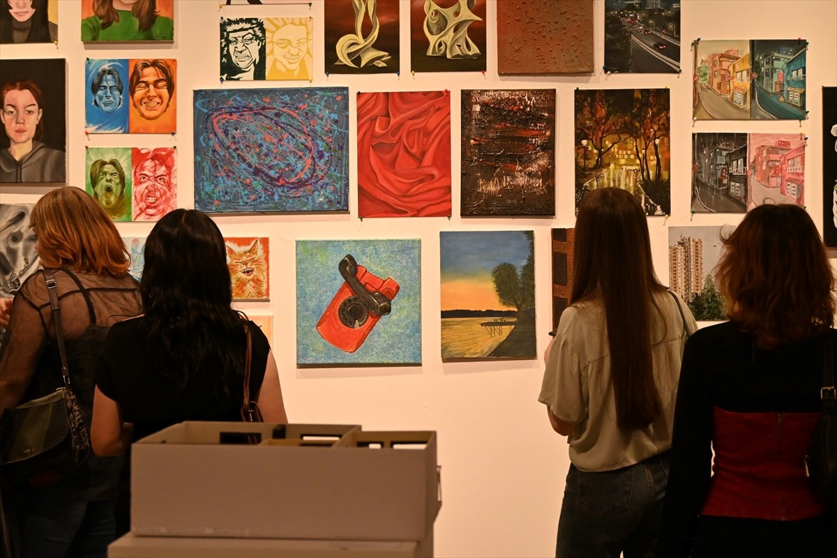 Kuzey Makedonya'nın başkenti Üsküp'te Uluslararası Balkan Üniversitesi (IBU) tarafından Geleneksel...