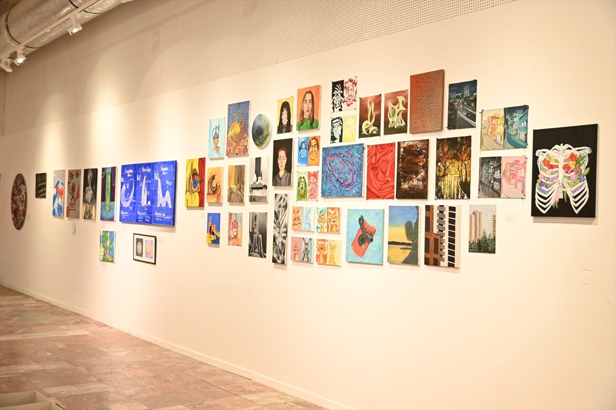 Kuzey Makedonya'nın başkenti Üsküp'te Uluslararası Balkan Üniversitesi (IBU) tarafından Geleneksel...