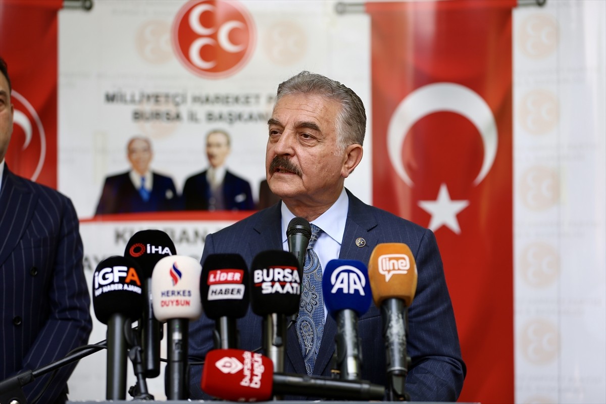 MHP Bursa İl Başkanlığınca bayramlaşma programı düzenlendi. Programa katılan MHP Genel Sekreteri...