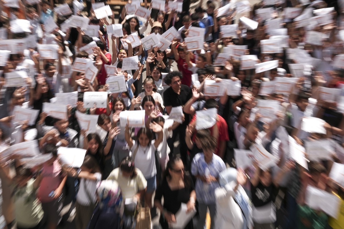Milli Eğitim Bakanlığına (MEB) bağlı ilk ve ortaöğretim okullarında eğitim gören yaklaşık 20...