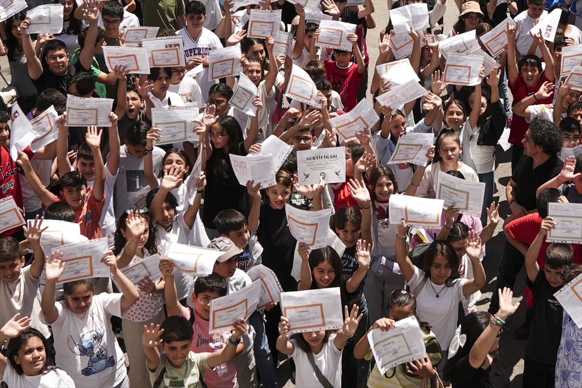 Milli Eğitim Bakanlığına (MEB) bağlı ilk ve ortaöğretim okullarında eğitim gören yaklaşık 20...