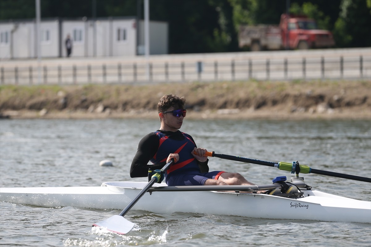 Milli para kürekçi Yiğit Doğukan Bozkurt, Paris Yarışları'nda altın madalya hedefliyor. Milli...