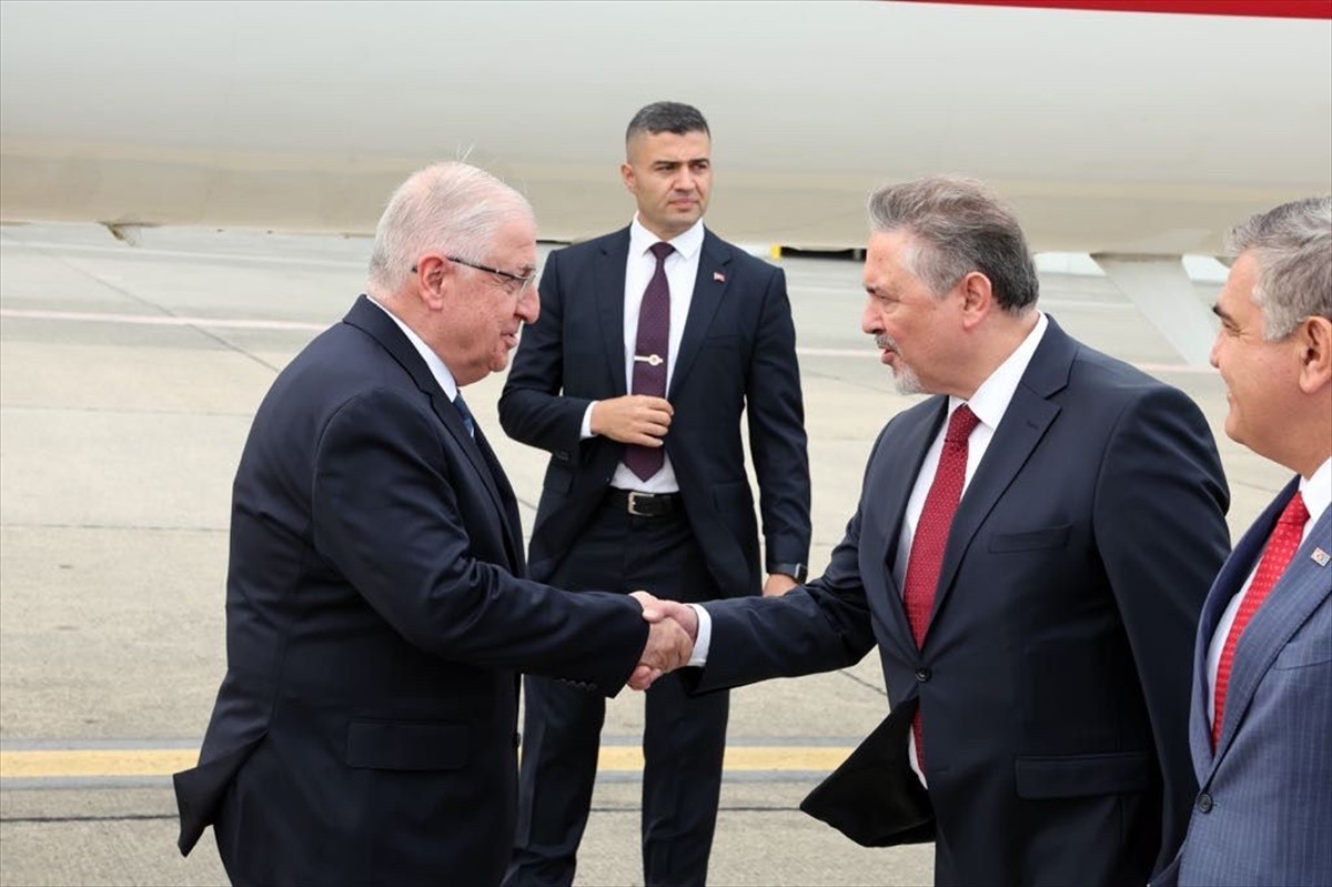 Milli Savunma Bakanı Yaşar Güler, NATO Savunma Bakanları Toplantısı'na katılmak üzere Belçika'nın...
