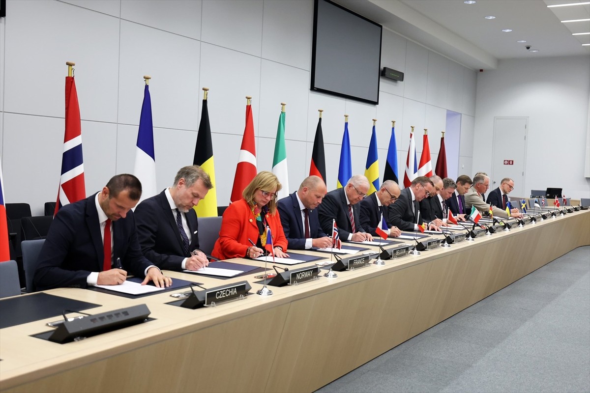 Milli Savunma Bakanı Yaşar Güler (sol 2), NATO Savunma Bakanları Toplantısı kapsamında düzenlenen...