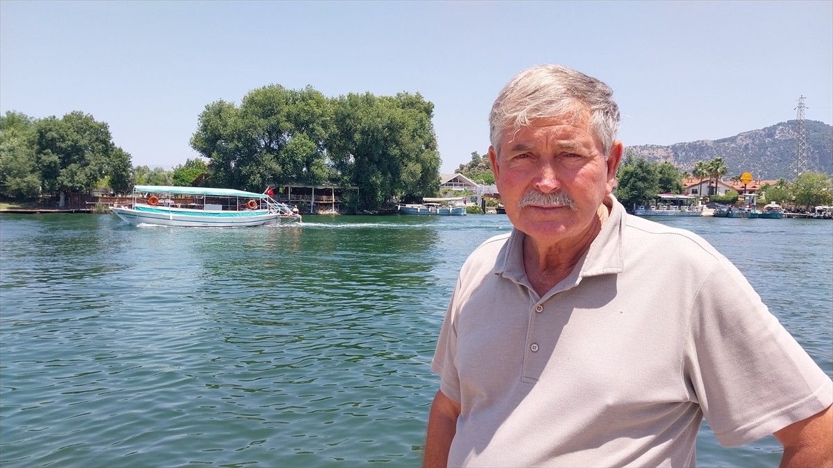 Muğla'daki Dalyan Kanalı'nda 500 tur teknesinden yarısının 2026 yılı sonuna kadar elektrikliye...