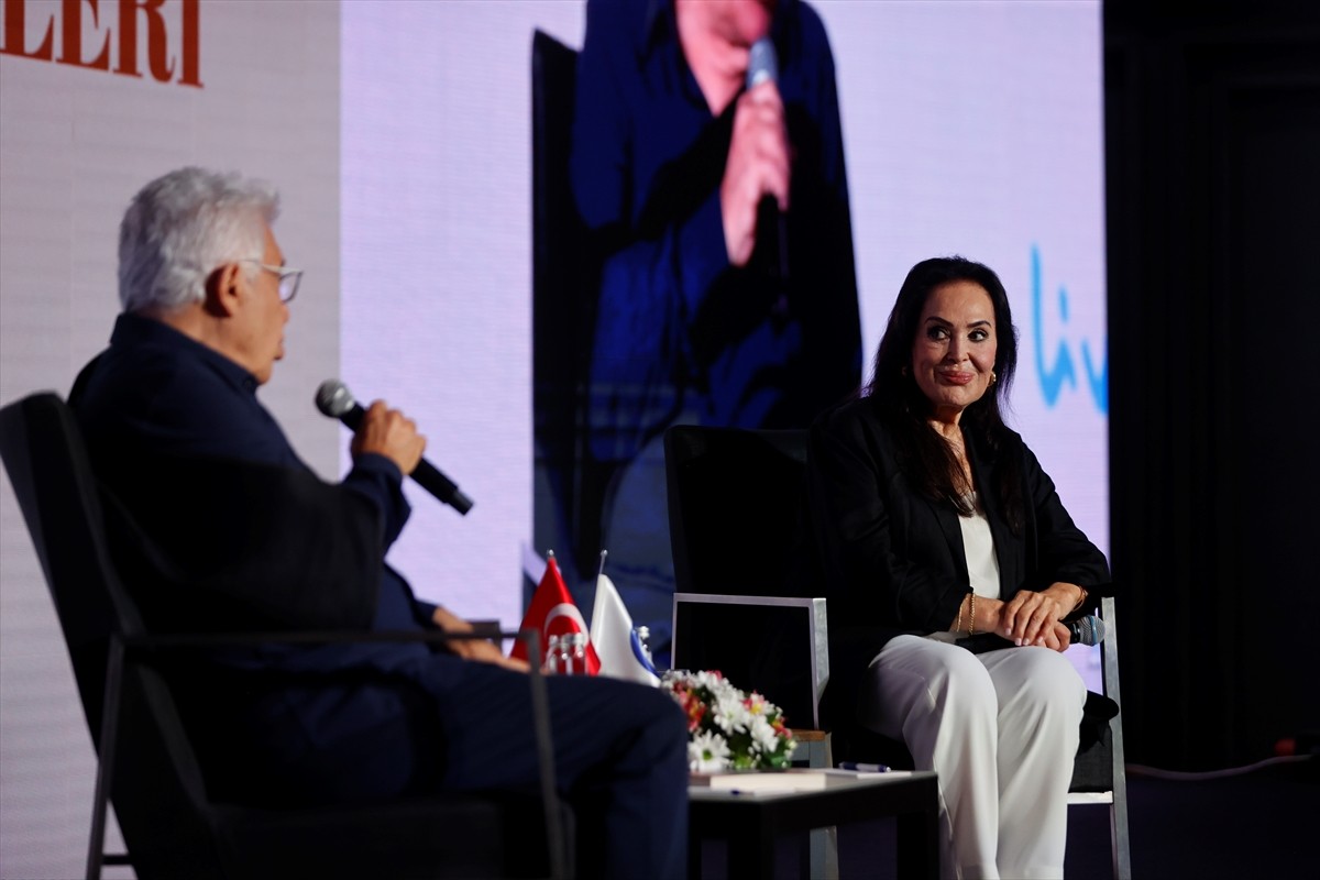 Muğla'nın Bodrum ilçesinde 4. Uluslararası Akdeniz Edebiyat Günleri etkinliği gerçekleştirildi....