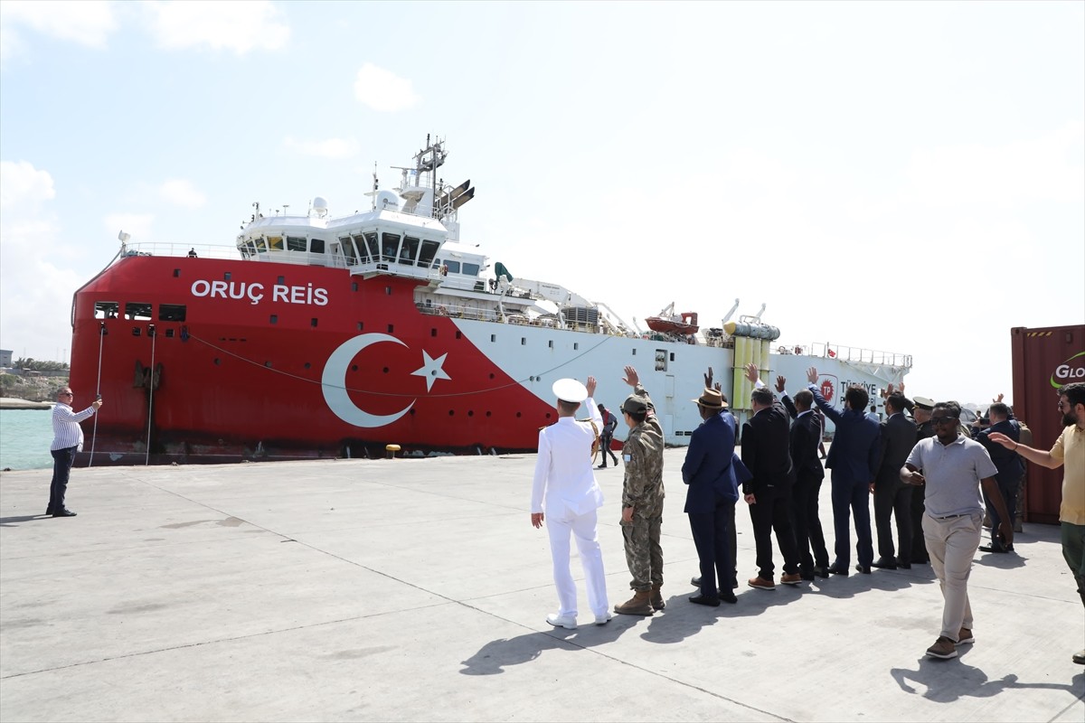 Oruç Reis Sismik Araştırma Gemisi, Somali'de gerçekleştirdiği ilk kıtalar arası görevini...