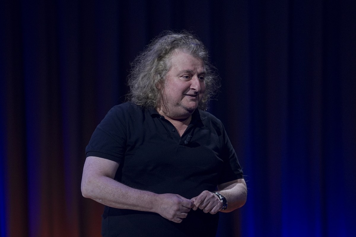 Piyanist ve besteci Tuluyhan Uğurlu, Anadolu Ajansı (AA) tarafından hazırlanan "360 Konuşmaları"...