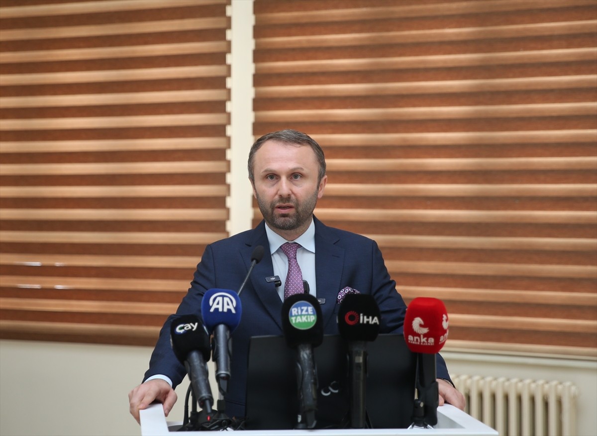 Recep Tayyip Erdoğan Üniversitesi (RTEÜ) Rektörü Prof. Dr. Yusuf Yılmaz üniversitenin yatırım ve...