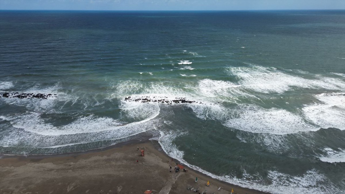Sakarya'nın Karadeniz'e kıyısı bulunan Karasu, Kocaali ve Kaynarca ilçelerinde, olumsuz hava...