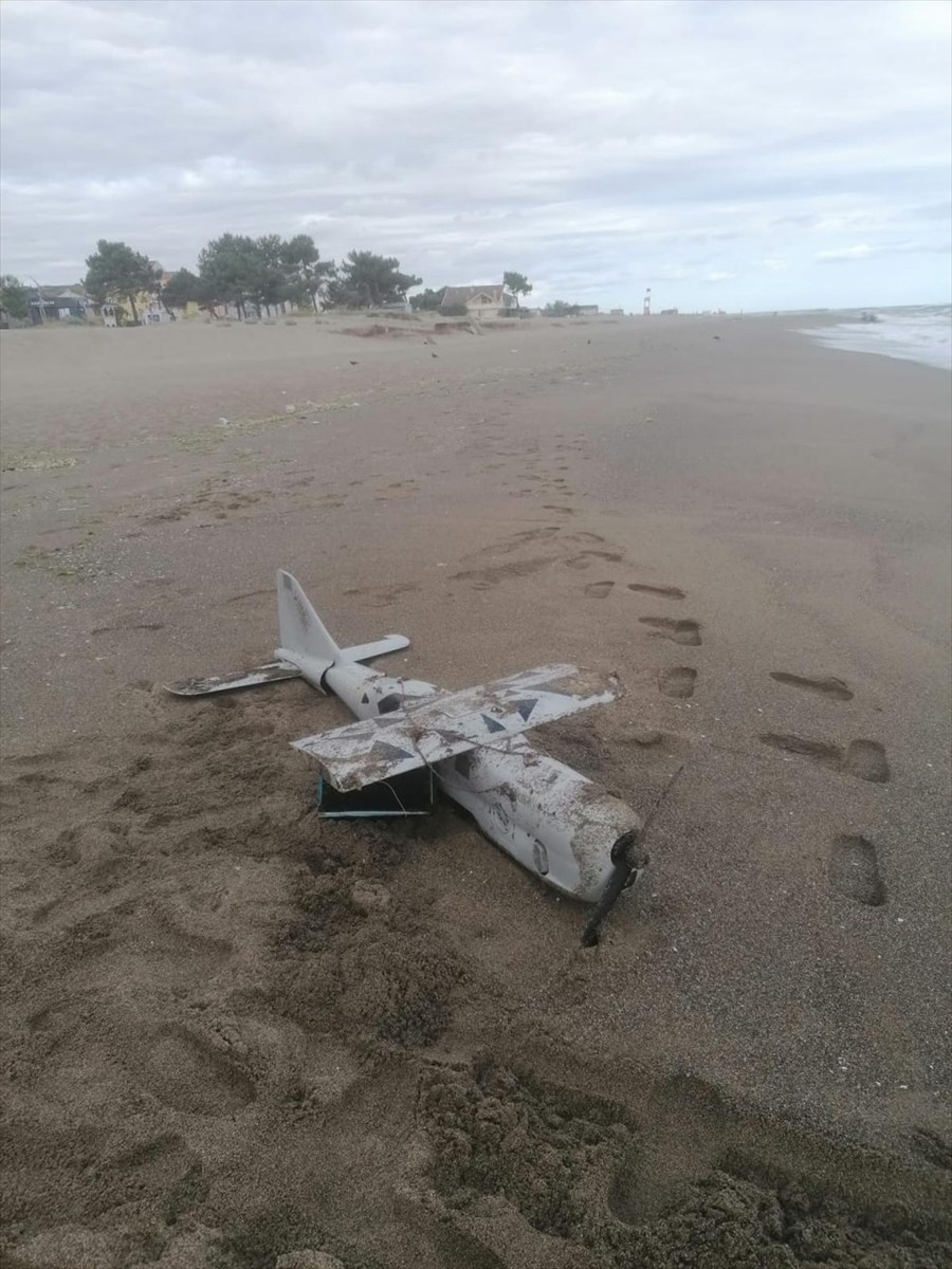 Sakarya'nın Karadeniz'e kıyısı olan Karasu ilçesinde sahilde insansız hava aracı (İHA)...