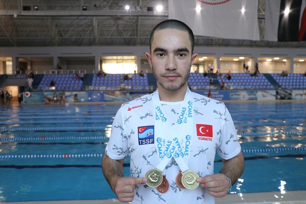 Serbest dalışta dünya şampiyonu milli sporcu Nida Murathan Bulut, başarılarına yenilerini eklemek...