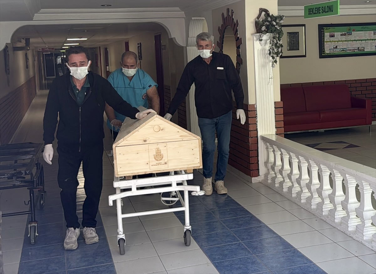 Sivas'ta Kırım Kongo Kanamalı Ateşi (KKKA) hastalığı şüphesiyle tedavi gören kişi yaşamını...