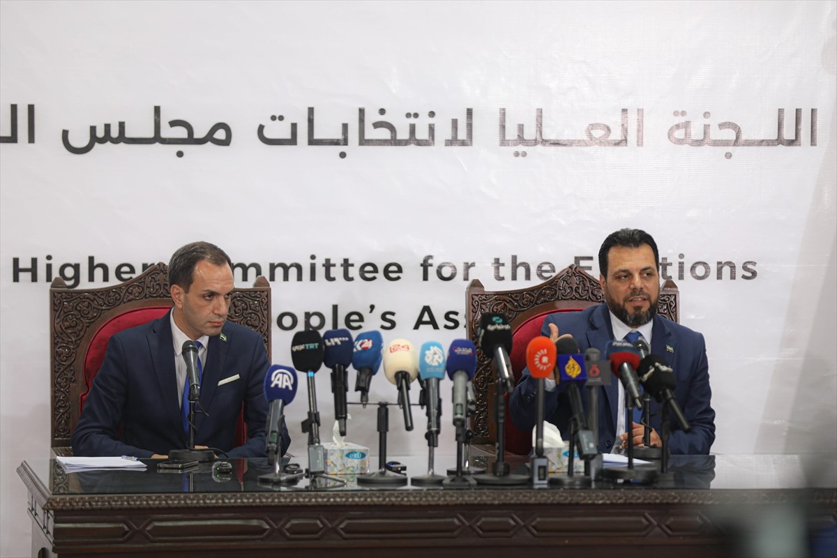 Suriye'de Baas rejiminin yıkılmasının ardından yeni parlamento üyelerinin belirlenmesi amacıyla...