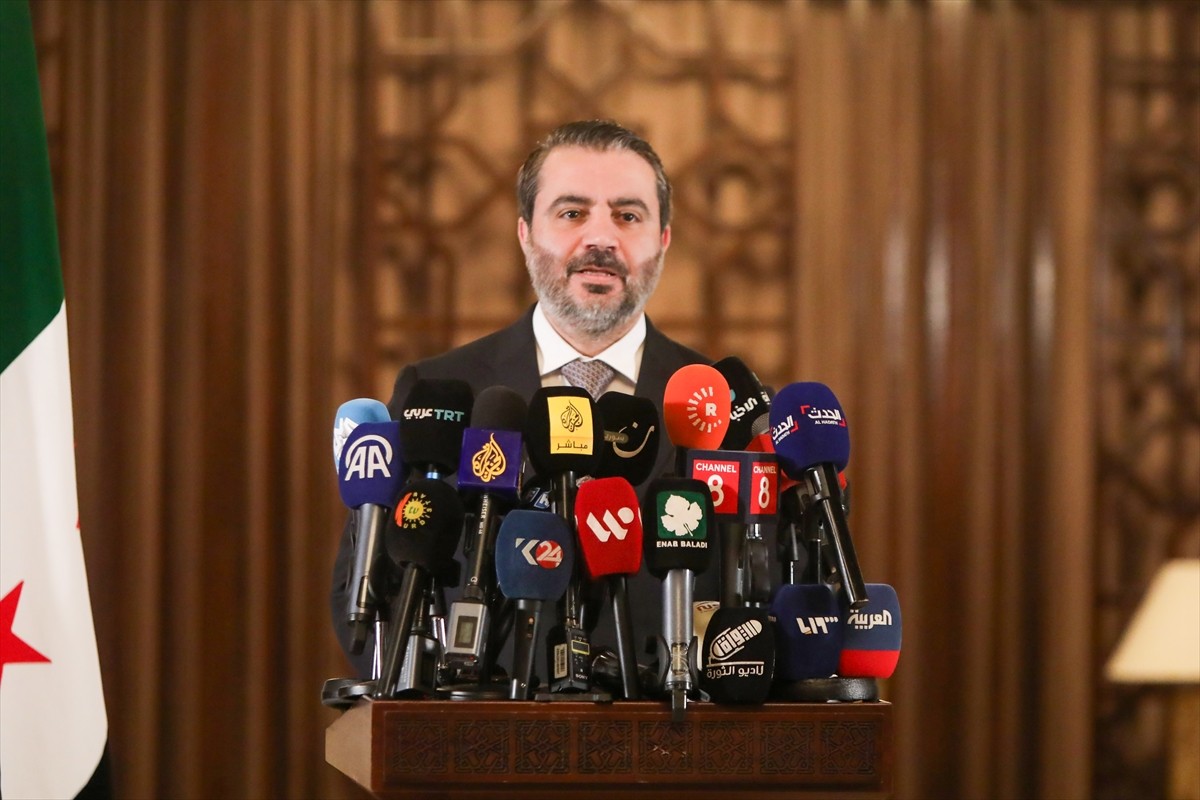 Suriye Dışişleri Bakanı Esad Hasan Şeybani, Katar ziyareti dönüşü, Şam Havalimanı'nda gazetecilere...