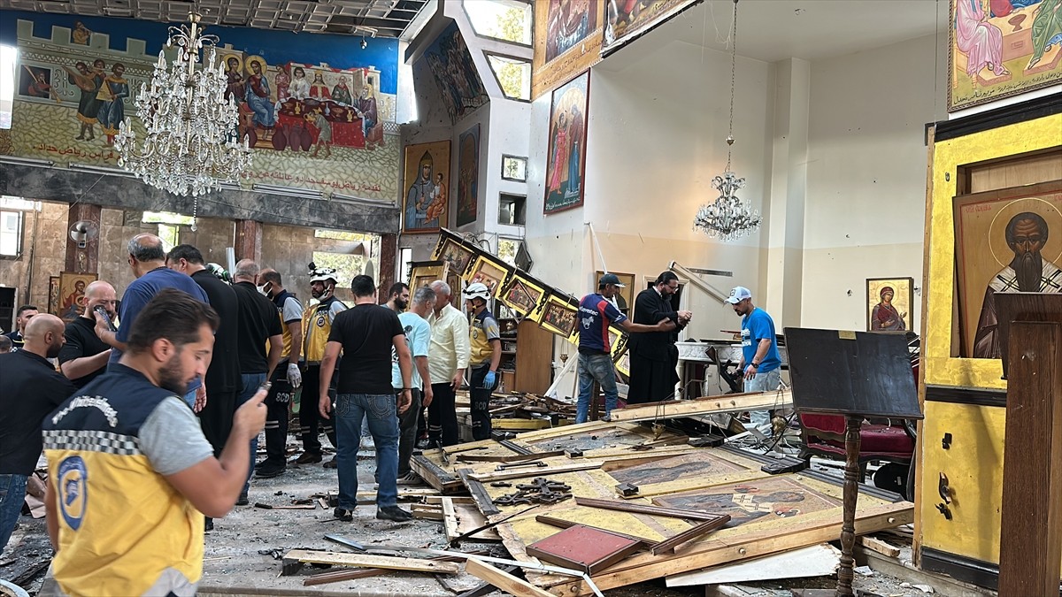 Suriye’nin başkenti Şam’daki bir kilisede patlama meydana geldi. Şam’ın doğusundaki Duveyla...