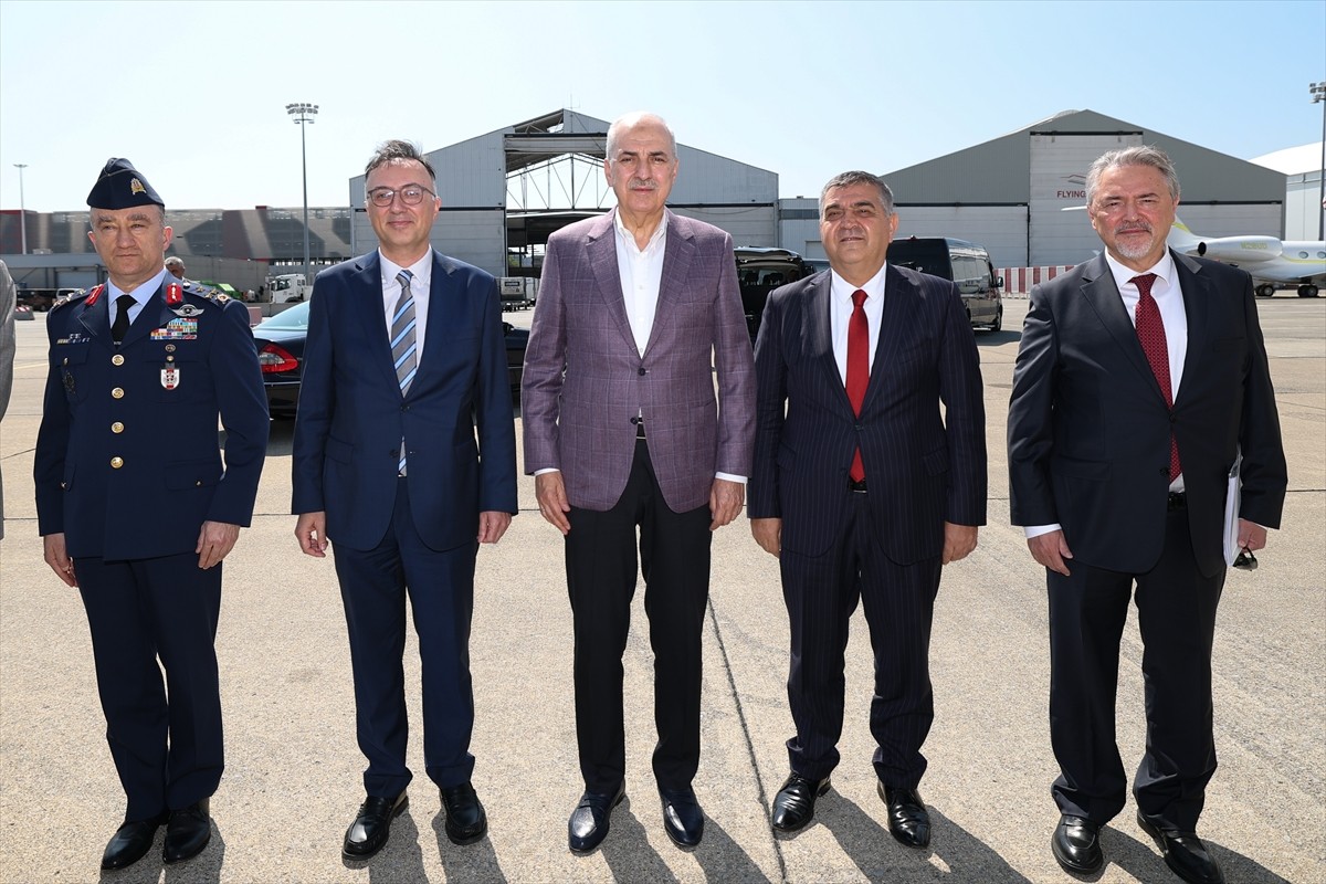 TBMM Başkanı Numan Kurtulmuş (ortada), NATO Parlamento Başkanları Zirvesi'ne katılmak üzere...